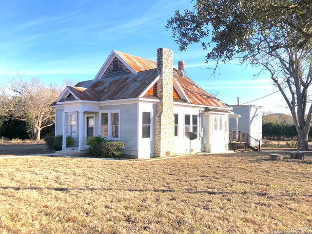 $589,000 | 119 Idlewilde Boulevard, Comfort, TX 78013