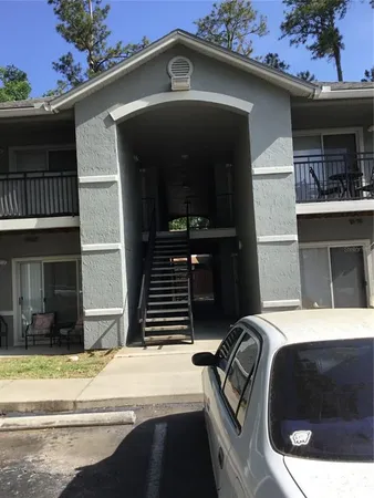 $1,300 | 3705 Southwest 27th Street, Unit 422, Gainesville, FL 32608