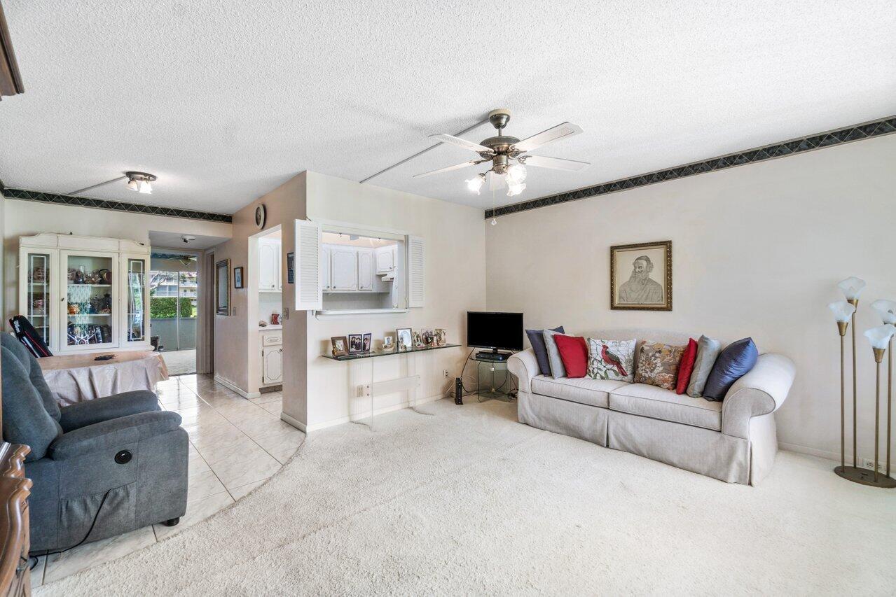 134 Dorset Drive, Unit D Boca Raton, FL 33434 - Photo 4 of 40 007-134DorsetD-BocaRaton-FL-33434-SMALL