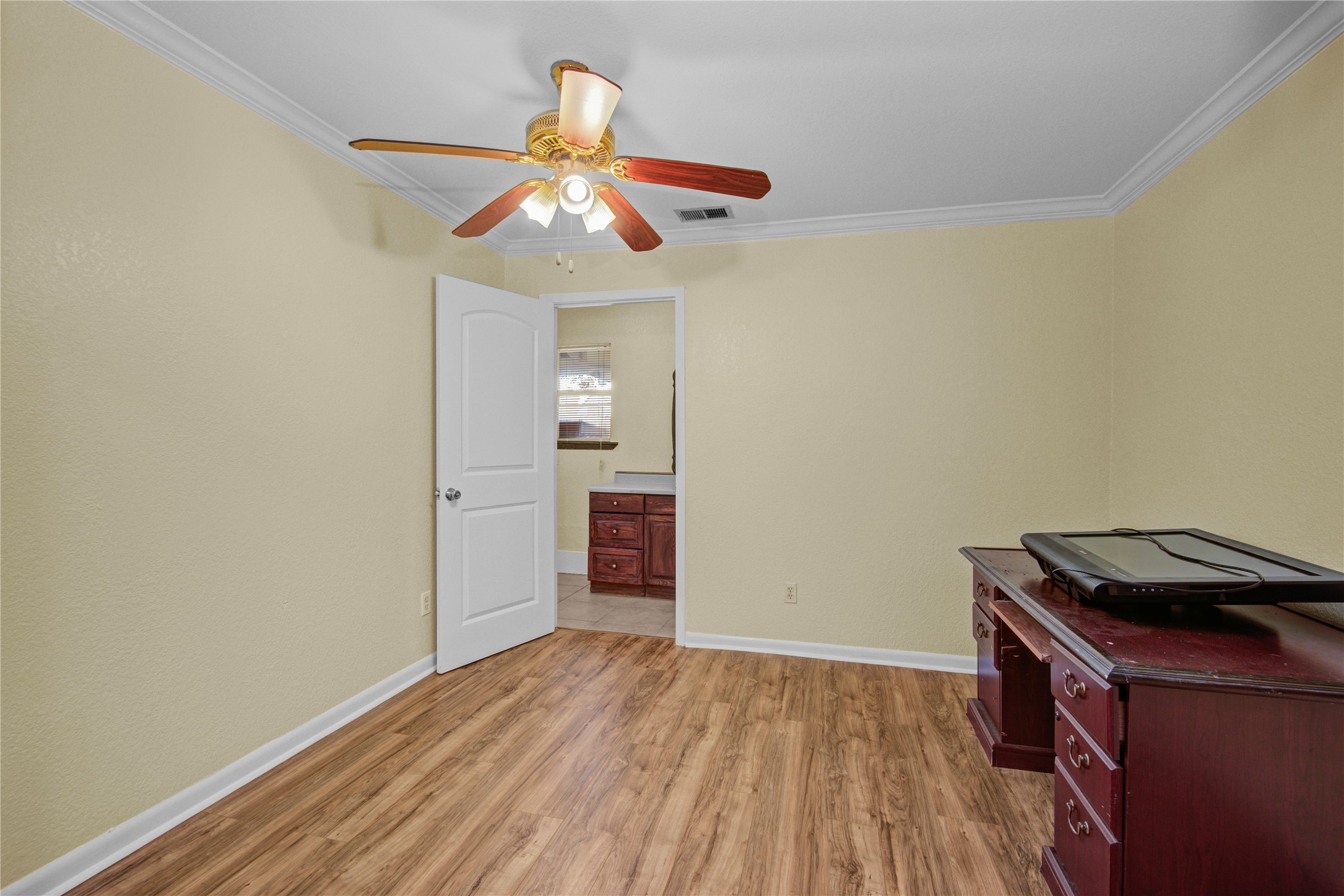 8565 Ridgepoint Drive Houston, TX 77055 - Photo 25 of 43