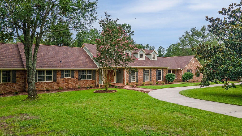 670 Partridge Bend Road Aiken, SC 29803 - Photo 2 of 108 Gallery Image 2
