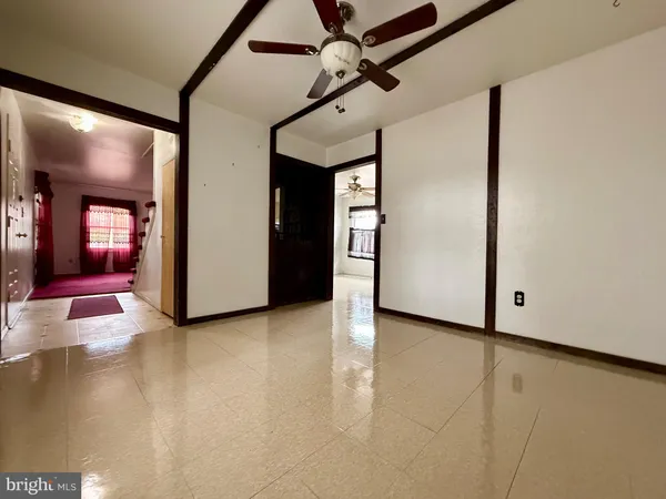 a view of empty room with window