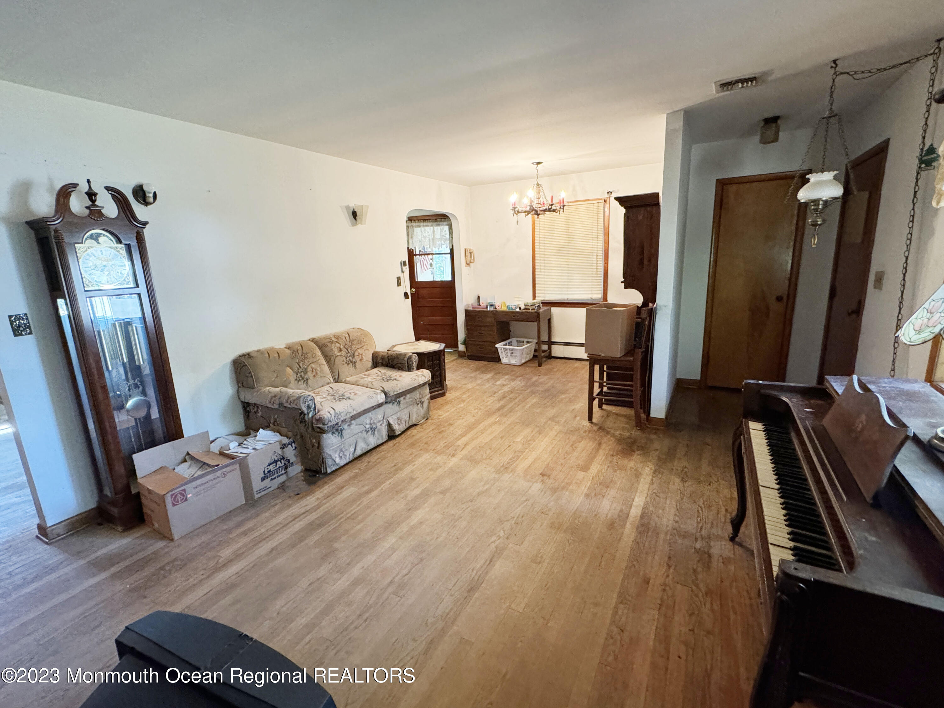 543 Bethany Road, Unit B Holmdel, NJ 07733 - Photo 18 of 23 livingroom2