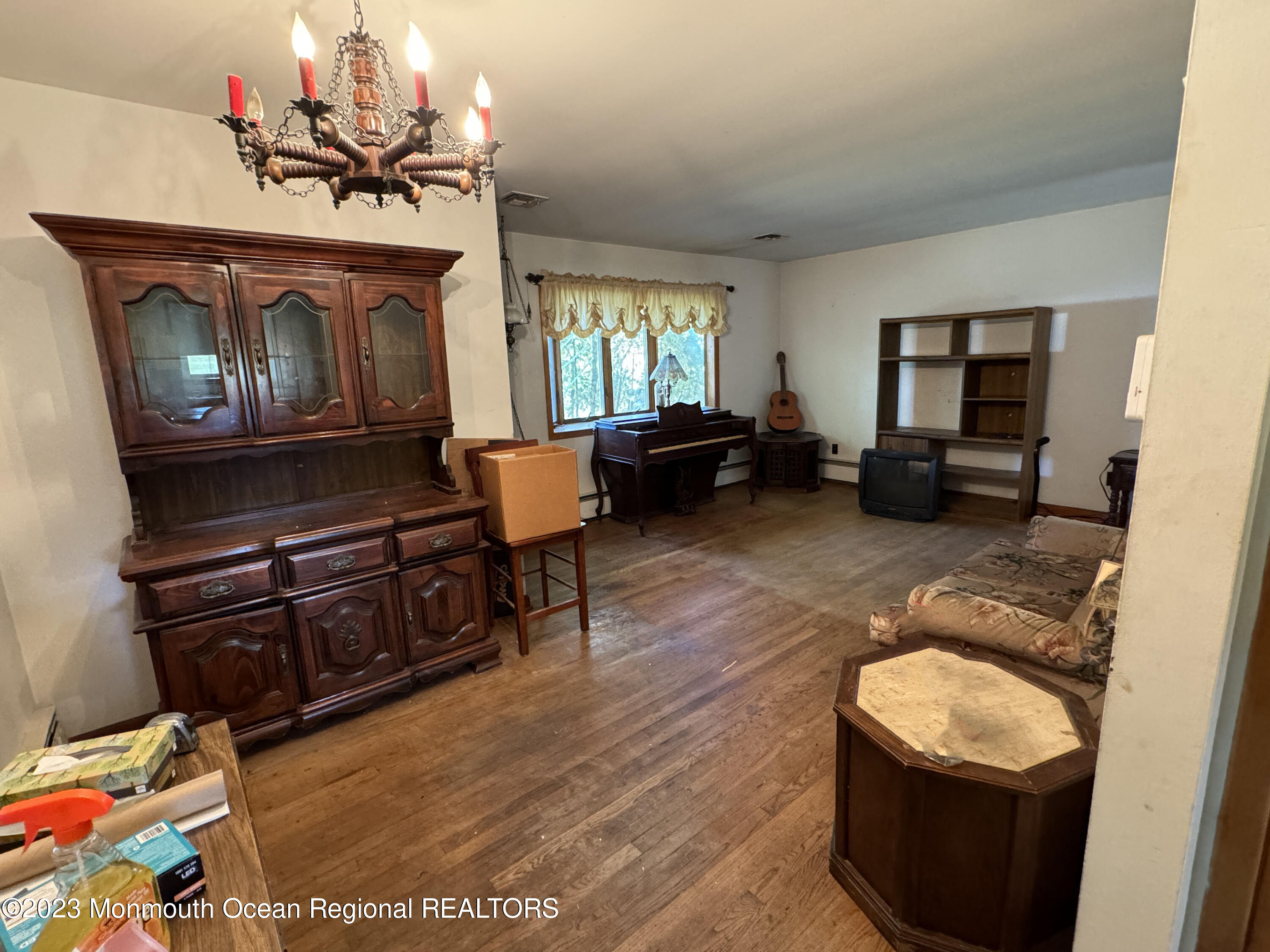 543 Bethany Road, Unit B Holmdel, NJ 07733 - Photo 19 of 23 livingroom