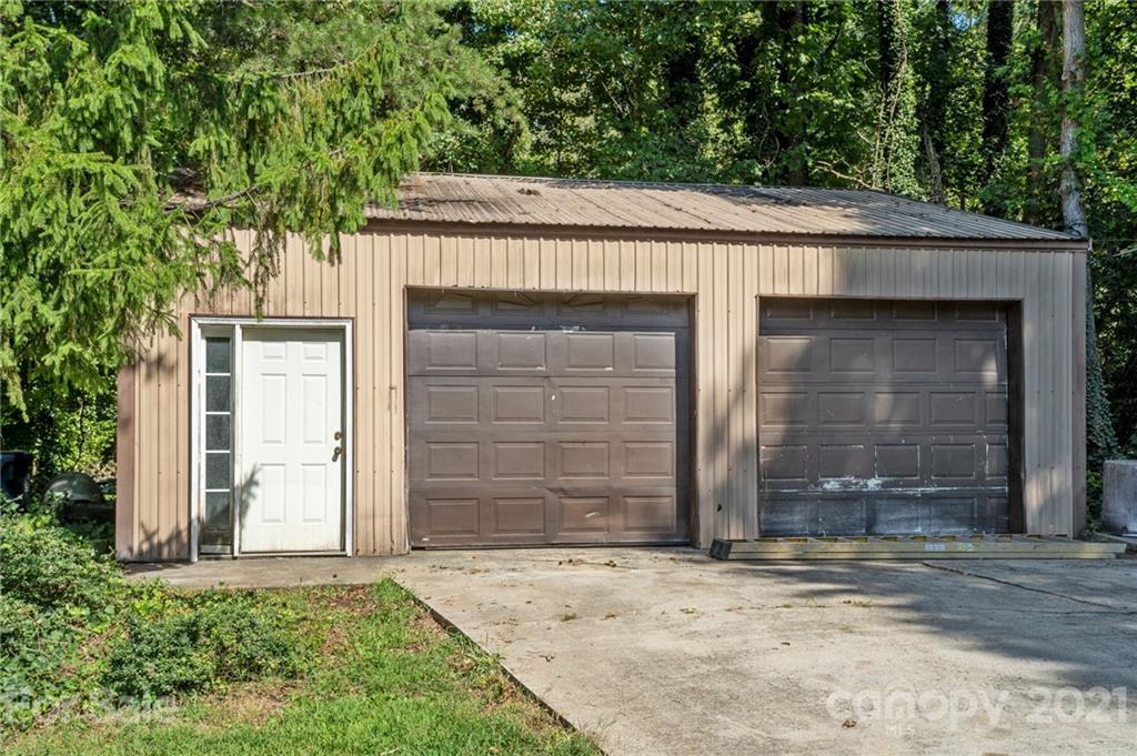 8001 Hambright Road Huntersville, NC 28078 - Photo 12 of 31 Gallery Image 12
