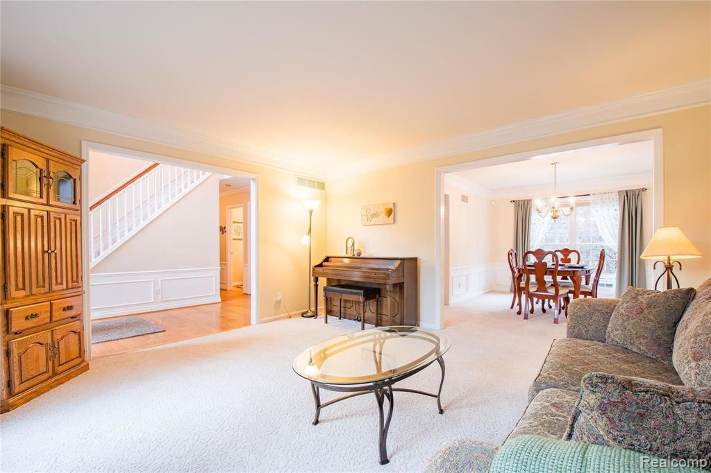 46475 Inverness Road Canton, MI 48188 - Photo 13 of 29 Gallery Image 13