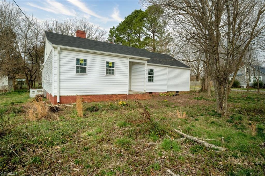 514 Roxboro Road Haw River, NC 27258 - Photo 4 of 26 Gallery Image 4