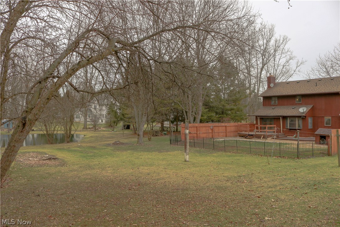 7562 Rice Road Amherst, OH 44001 - Photo 3 of 34
