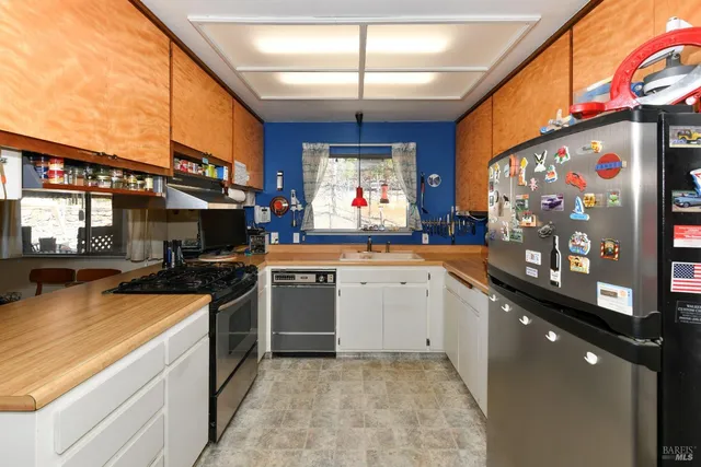 $1,695,000 | 455 Glass Mountain Road, St. Helena, CA 94574