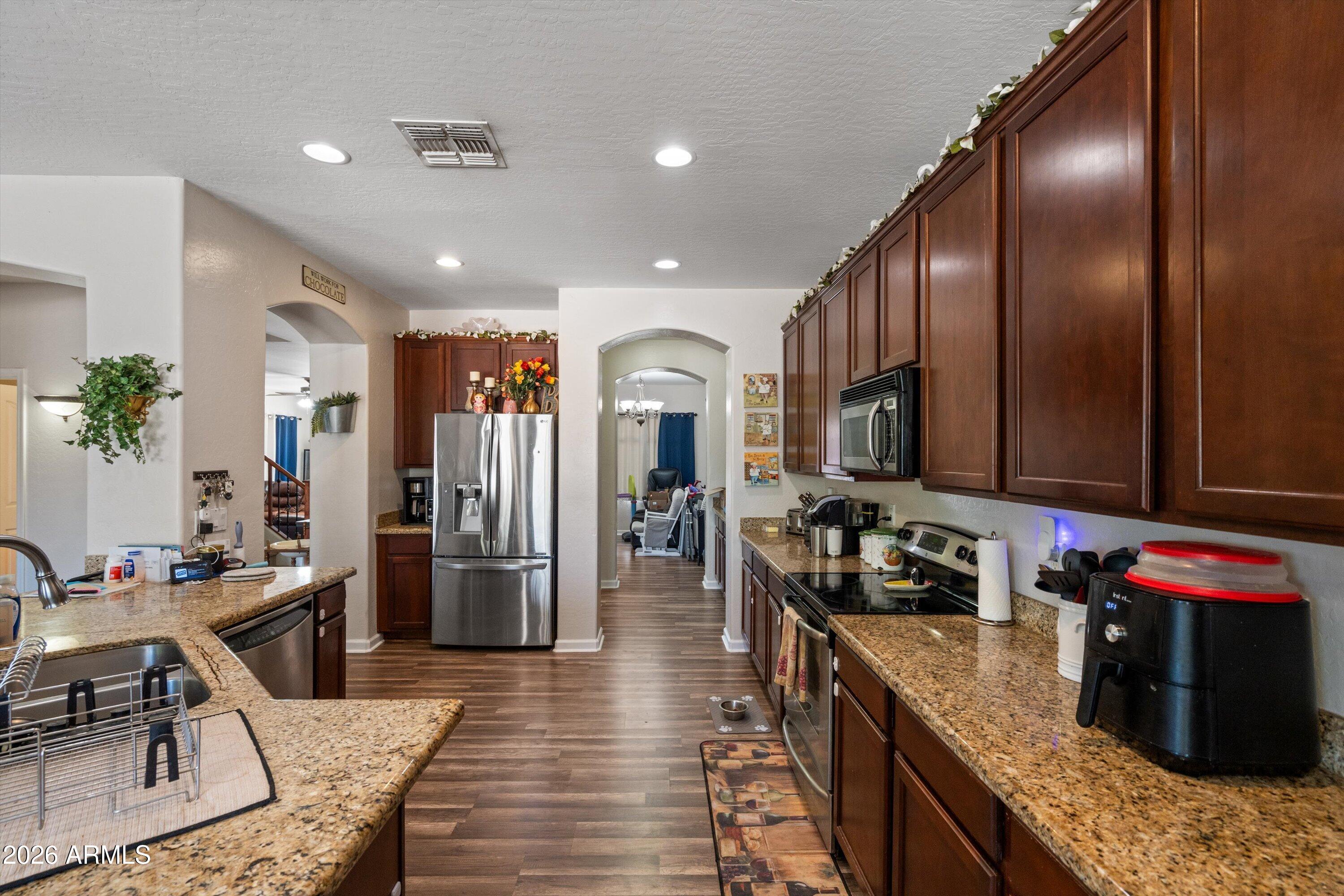9630 Barley Road Florence, AZ 85132 - Photo 16 of 49 16-Kitchen