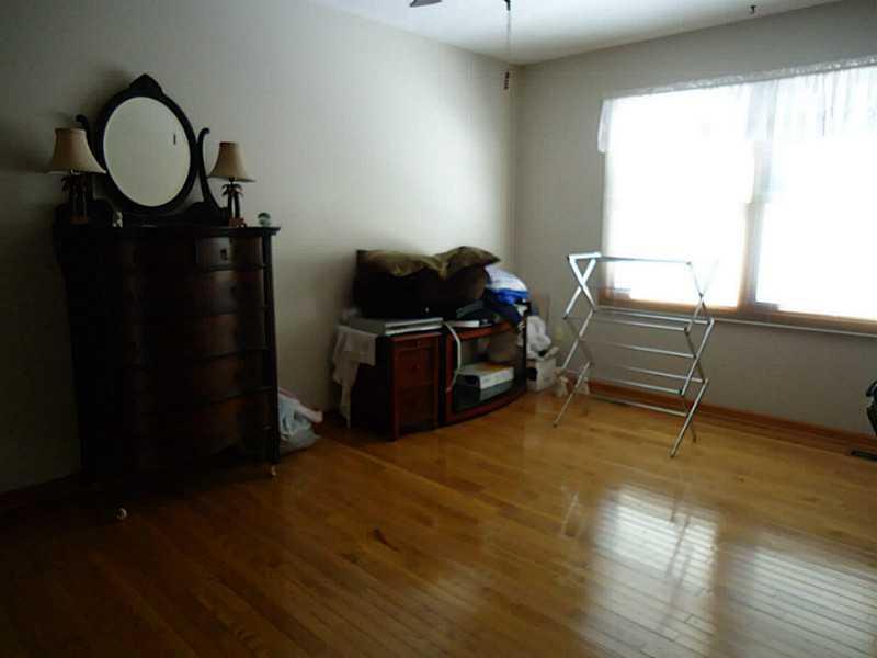 2540 Cedar Ridge Drive Columbus, IN 47203 - Photo 9 of 12 Gallery Image 9
