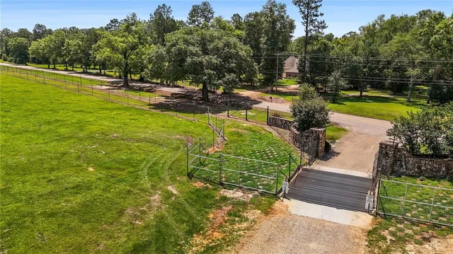 $425,000 | 26402 Highway 40, Folsom, LA 70437