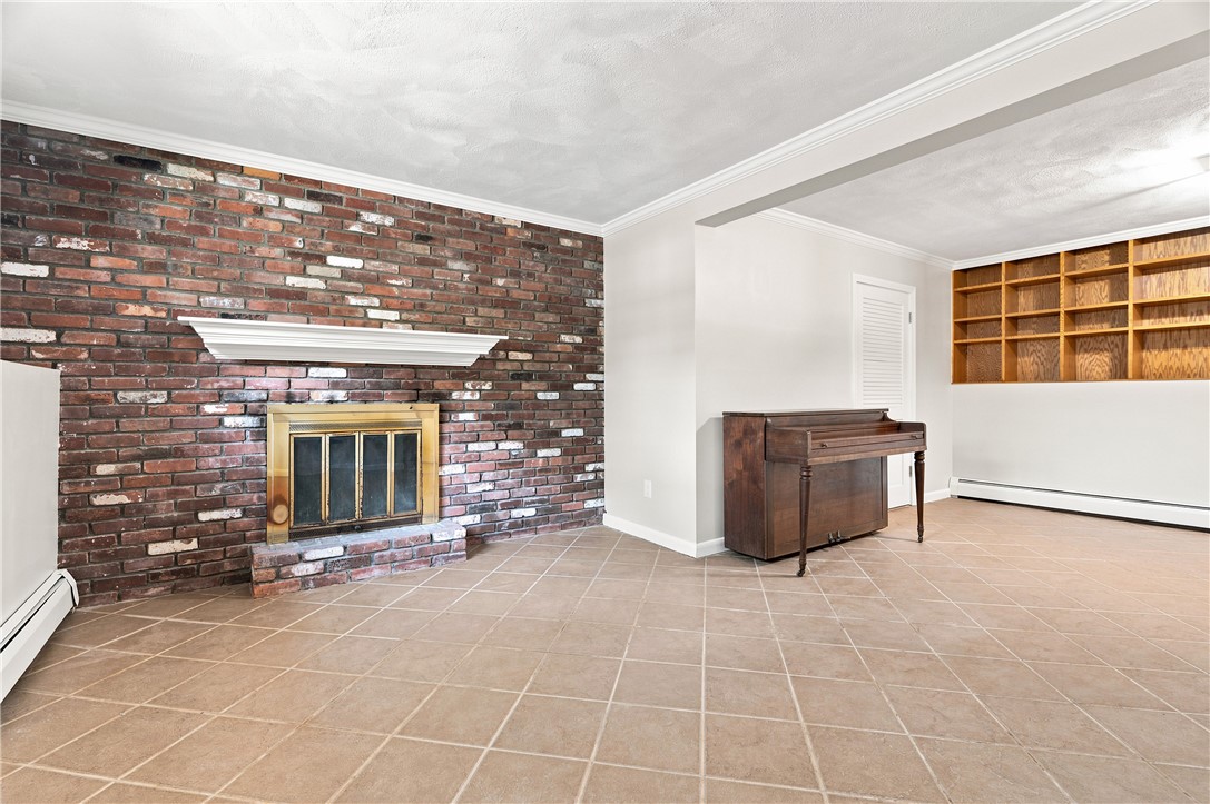 132 Grand View Road East Greenwich, RI 02818 - Photo 16 of 29 Gallery Image 16