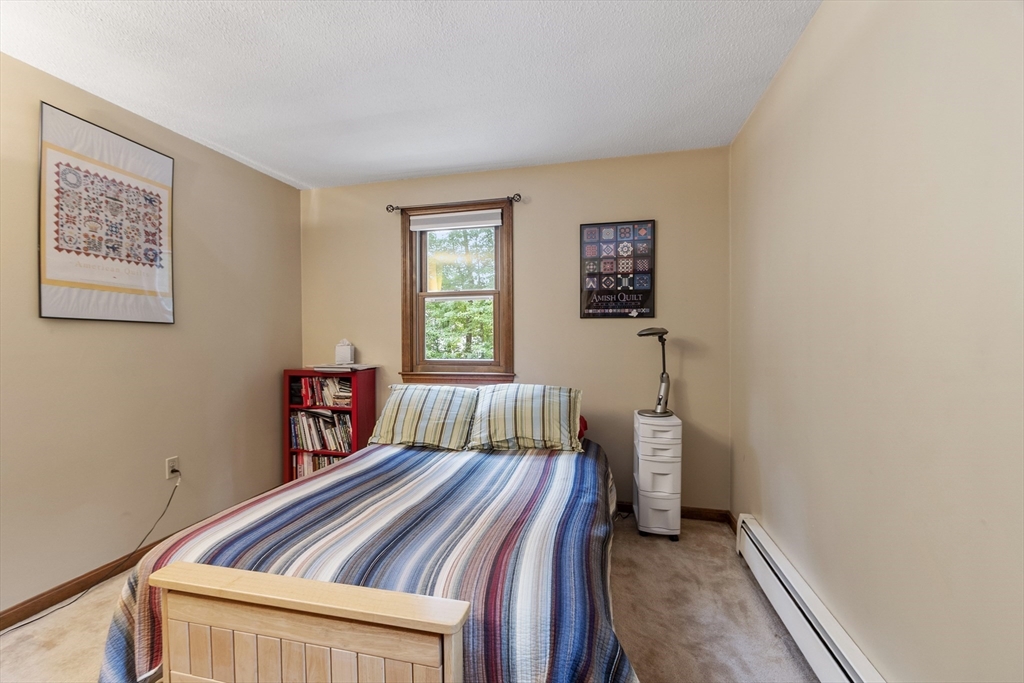 378 Pelham Road Dracut, MA 01826 - Photo 22 of 38