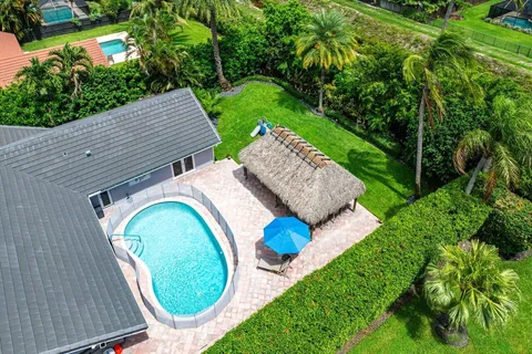 $1,585,000 | 990 Northwest 8th Street, Boca Raton, FL 33486