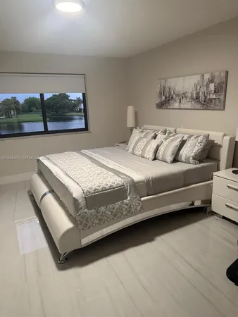 $2,990 | 436 Lakeview Drive, Unit 205, Weston, FL 33326