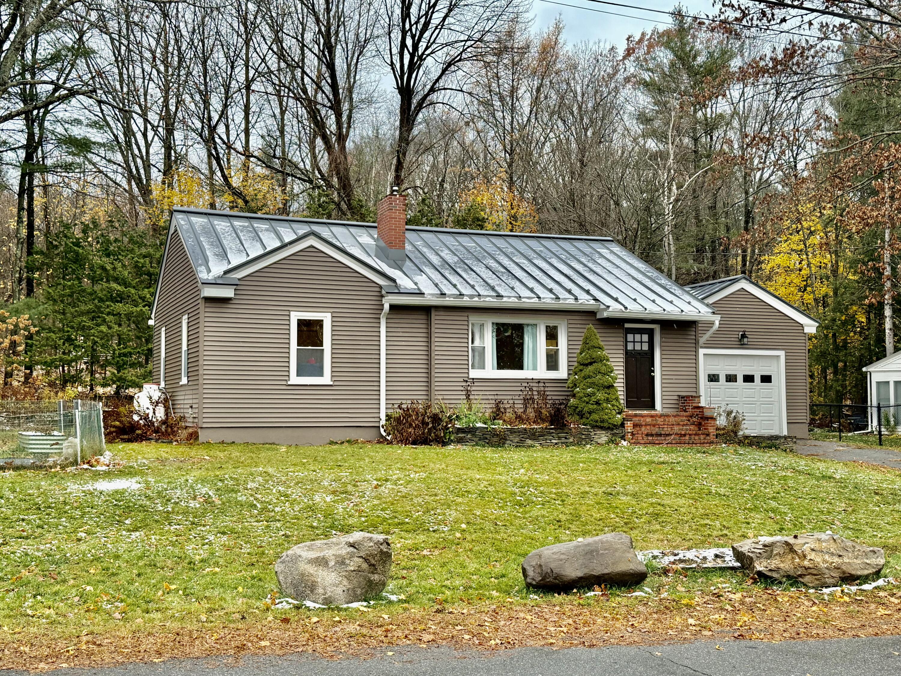 8 Lloyd Road Waterville, ME 04901 - Photo 2 of 21 IMG_7665
