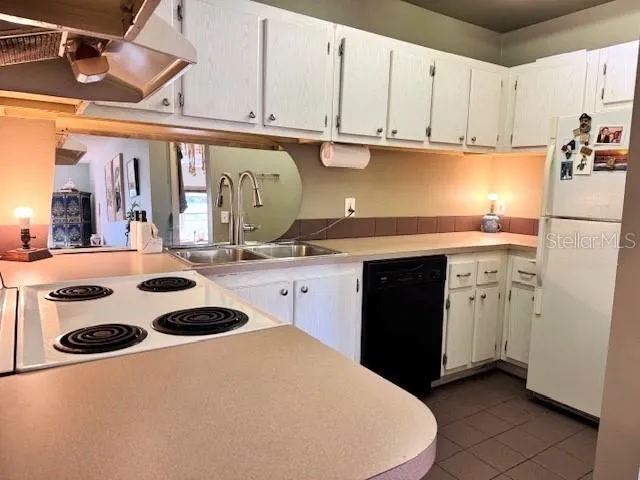 $1,150 | 257 Southwest Lincoln Circle North, Unit 3208, St. Petersburg, FL 33703