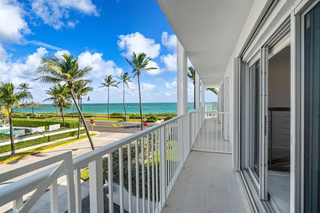 $4,900,000 | 350 South Ocean Boulevard, Unit 204, Palm Beach, FL 33480