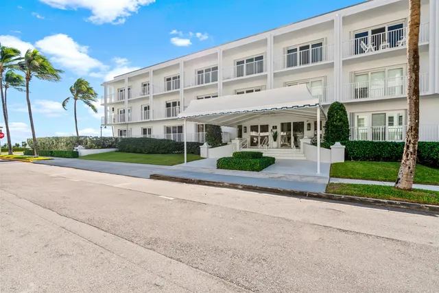 $4,900,000 | 350 South Ocean Boulevard, Unit 204, Palm Beach, FL 33480