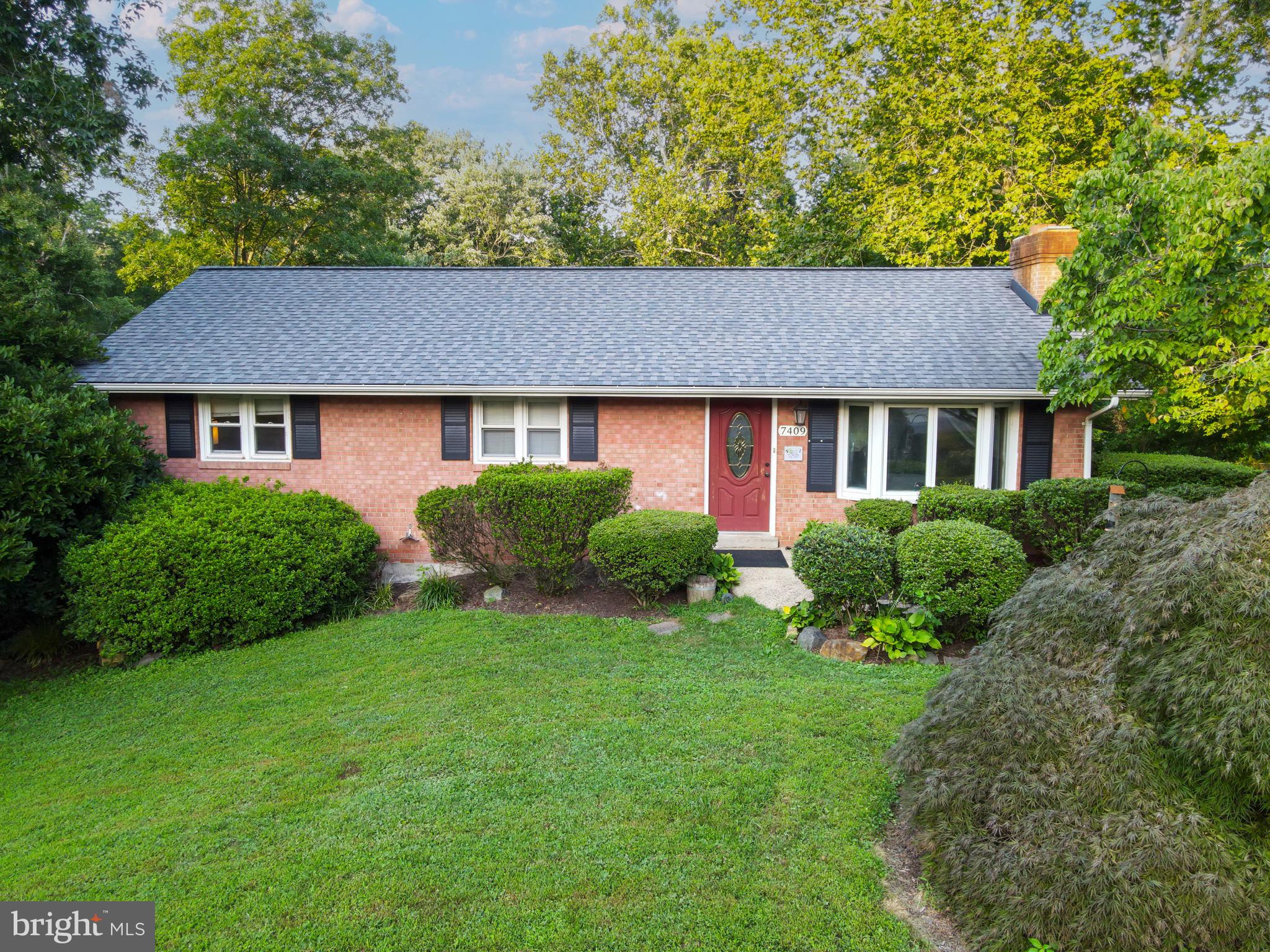 7409 Lake Drive Manassas, VA 20111 - Photo 1 of 51
