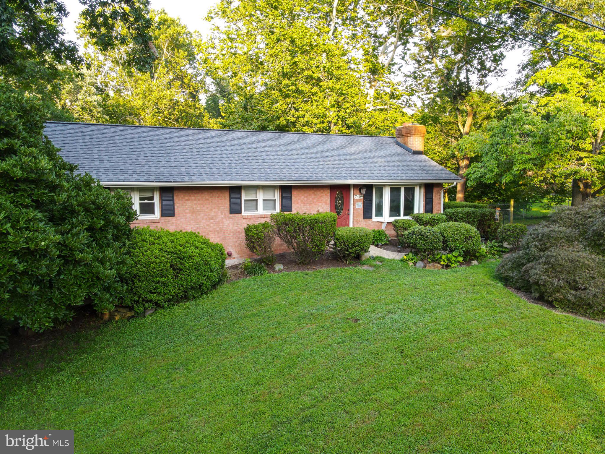 7409 Lake Drive Manassas, VA 20111 - Photo 11 of 51