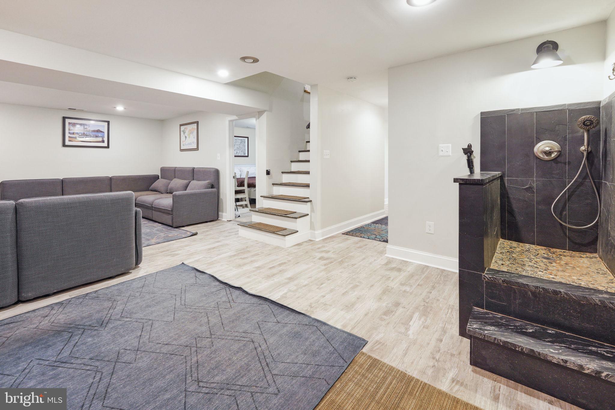 7409 Lake Drive Manassas, VA 20111 - Photo 29 of 51