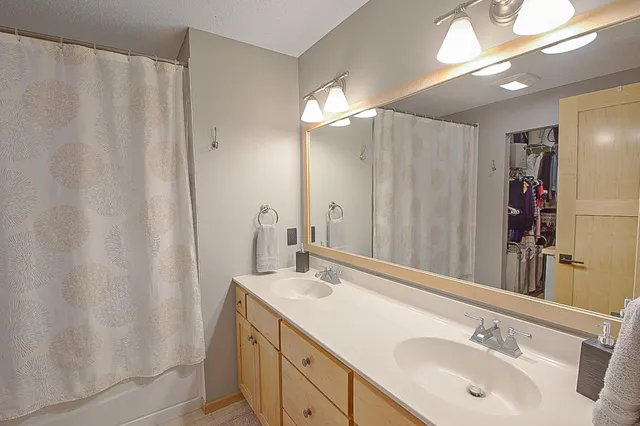 $570,000 | 708 20th Avenue North, Sartell, MN 56377