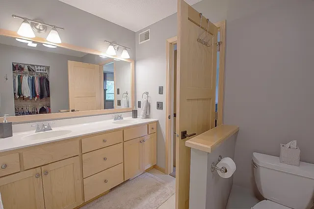 $570,000 | 708 20th Avenue North, Sartell, MN 56377