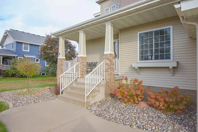 $570,000 | 708 20th Avenue North, Sartell, MN 56377