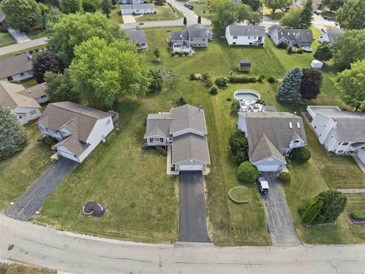 20 King Henry Road Southeast Poplar Grove, IL 61065 - Photo 27 of 28 Gallery Image 27