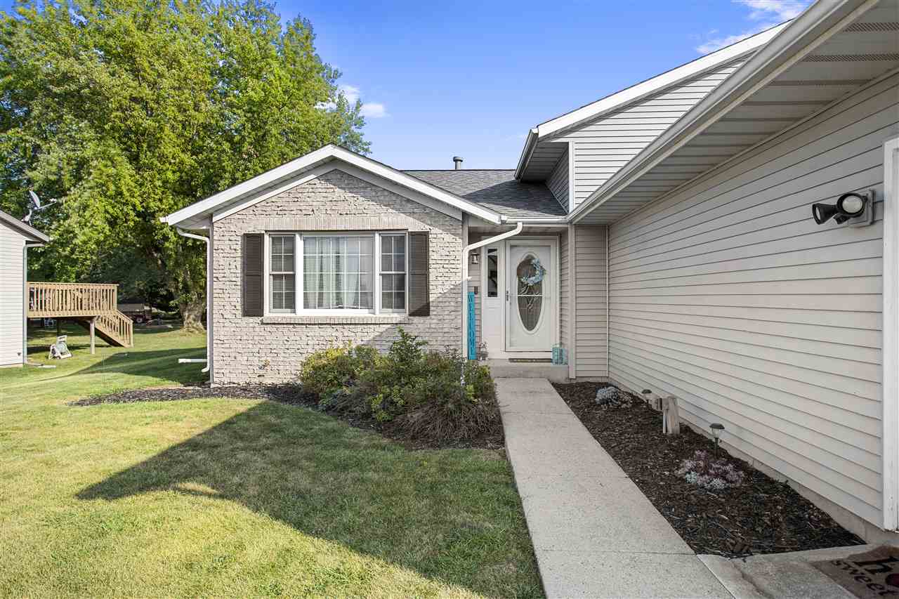 20 King Henry Road Southeast Poplar Grove, IL 61065 - Photo 3 of 28 Gallery Image 3