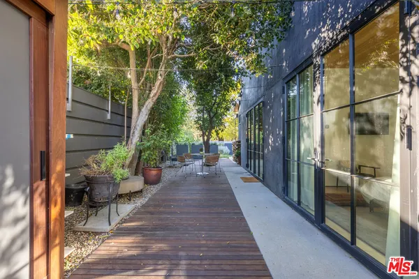 $33,000 | 746 Marco Place, Venice, CA 90291
