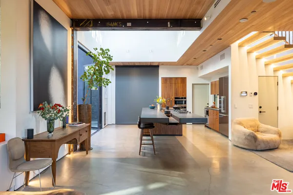 $33,000 | 746 Marco Place, Venice, CA 90291
