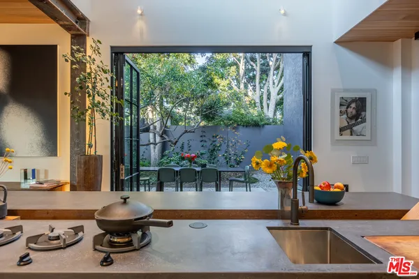 $33,000 | 746 Marco Place, Venice, CA 90291