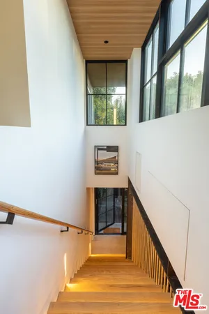 $33,000 | 746 Marco Place, Venice, CA 90291