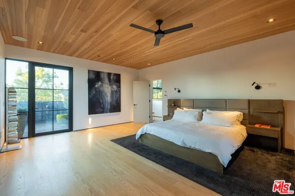 $33,000 | 746 Marco Place, Venice, CA 90291