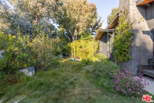 $33,000 | 746 Marco Place, Venice, CA 90291
