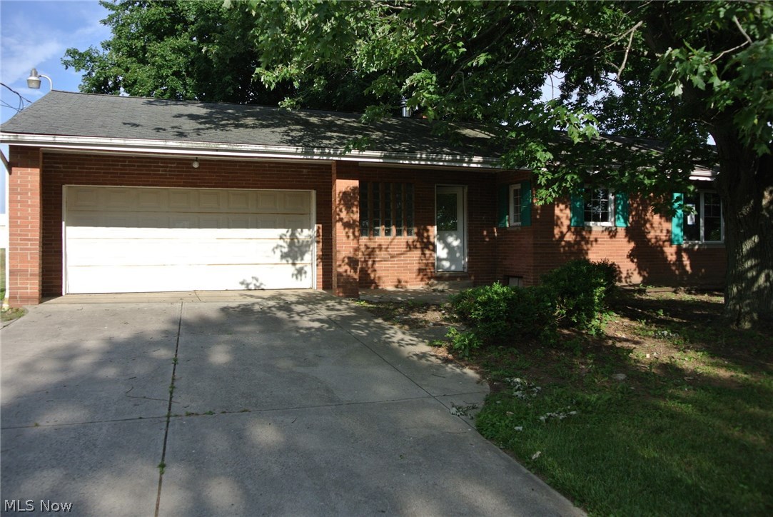 8173 West Ridge Road Elyria, OH 44035 - Photo 2 of 26
