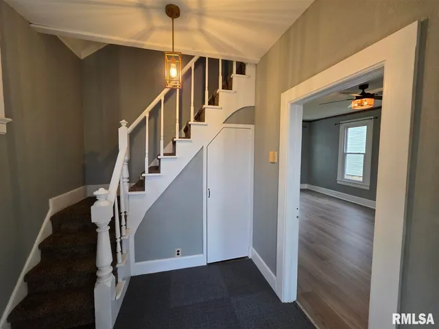 $79,900 | 413 12th Avenue, Fulton, IL 61252