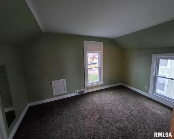 $79,900 | 413 12th Avenue, Fulton, IL 61252