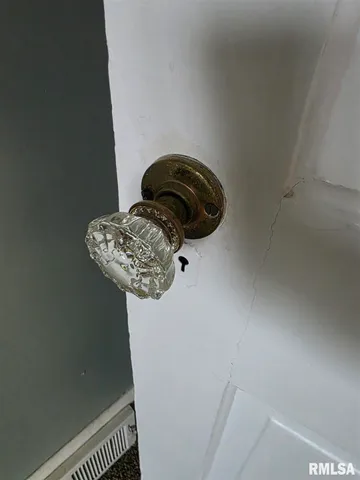 $79,900 | 413 12th Avenue, Fulton, IL 61252