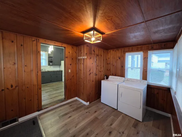 $79,900 | 413 12th Avenue, Fulton, IL 61252