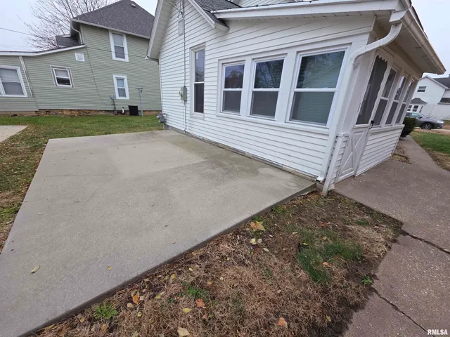 $79,900 | 413 12th Avenue, Fulton, IL 61252