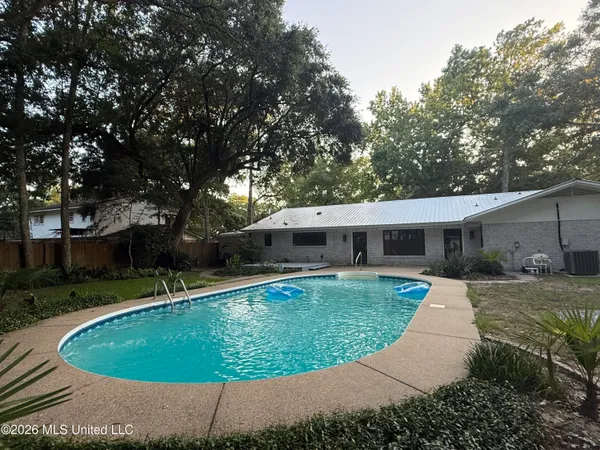 $289,500 | 1412 Oldfield Drive, Gautier, MS 39553