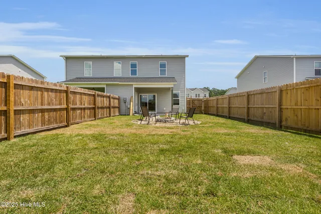 $1,950 | 139 Pasture Lane, Unit 10A, Swansboro, NC 28584