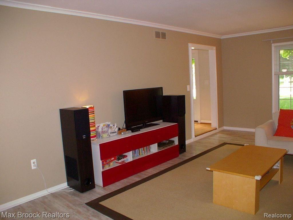 889 Spartan Drive Rochester Hills, MI 48309 - Photo 15 of 38