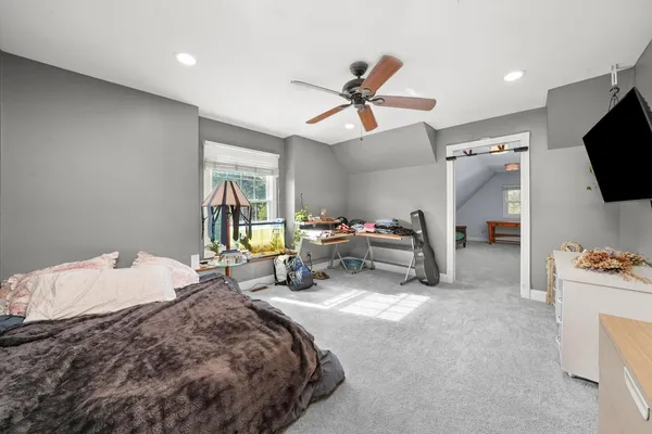 $930,000 | 35080 North Oak Knoll Circle, Gurnee, IL 60031