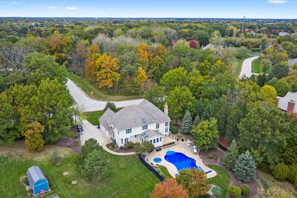 $930,000 | 35080 North Oak Knoll Circle, Gurnee, IL 60031