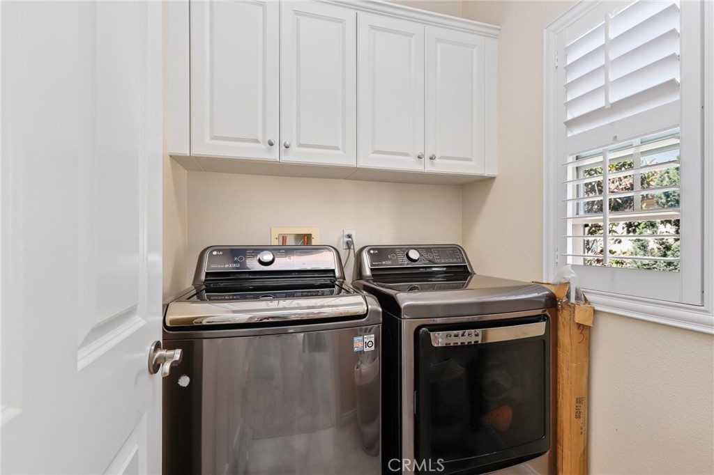 110 Blaze Irvine, CA 92618 - Photo 25 of 28 a stove top oven sitting inside of a kitchen